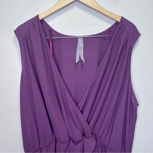 Melissa McCarthy Purple Faux Wrap Sleeveless Blouse Size 2x - Picture 2 of 10